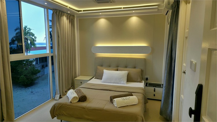 Popular Hotel 02